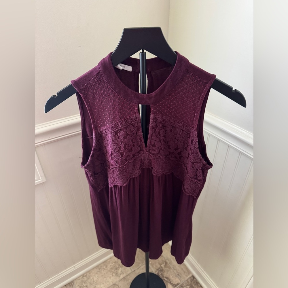 Maurices‎ Burgundy Sleeveless Lace Blouse